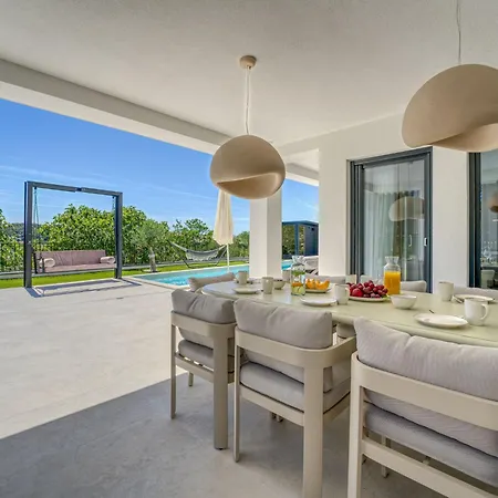Villa Loparia By Interhome